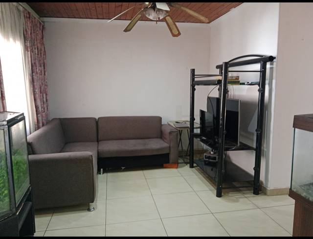 4 BEDROOM HOUSE FOR SALE IN MOUNTAIN RISE